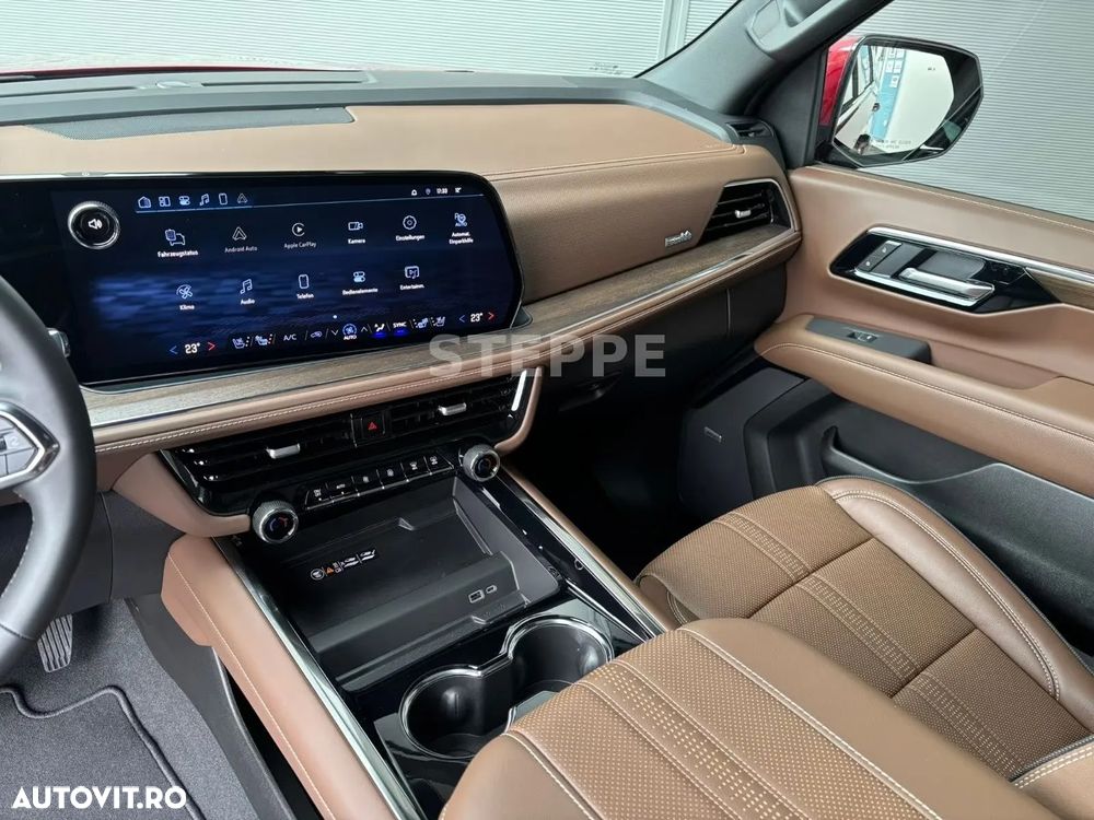 Chevrolet Suburban - 18