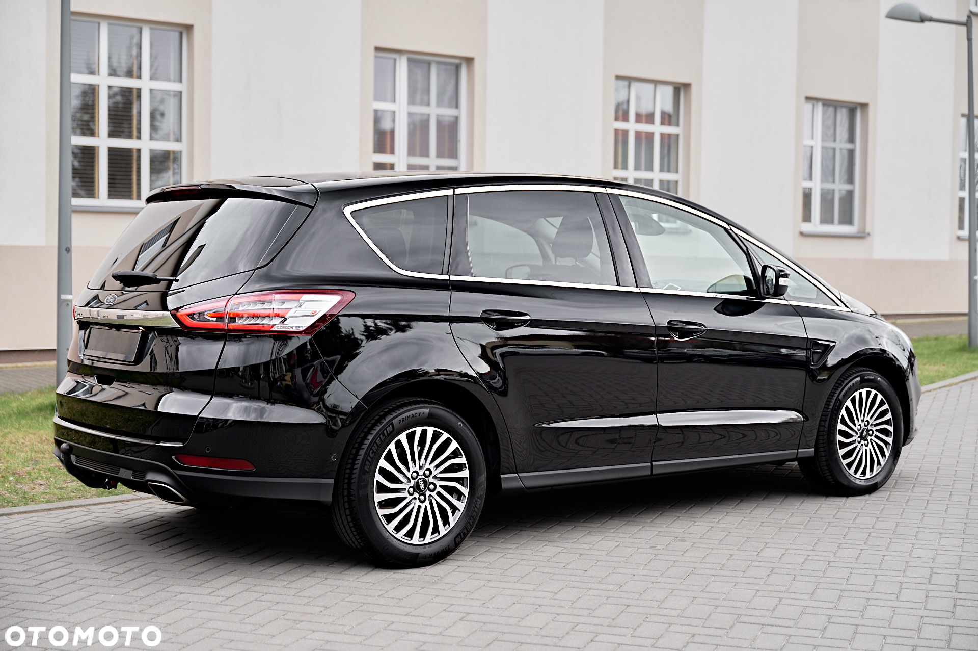Ford S-Max - 13