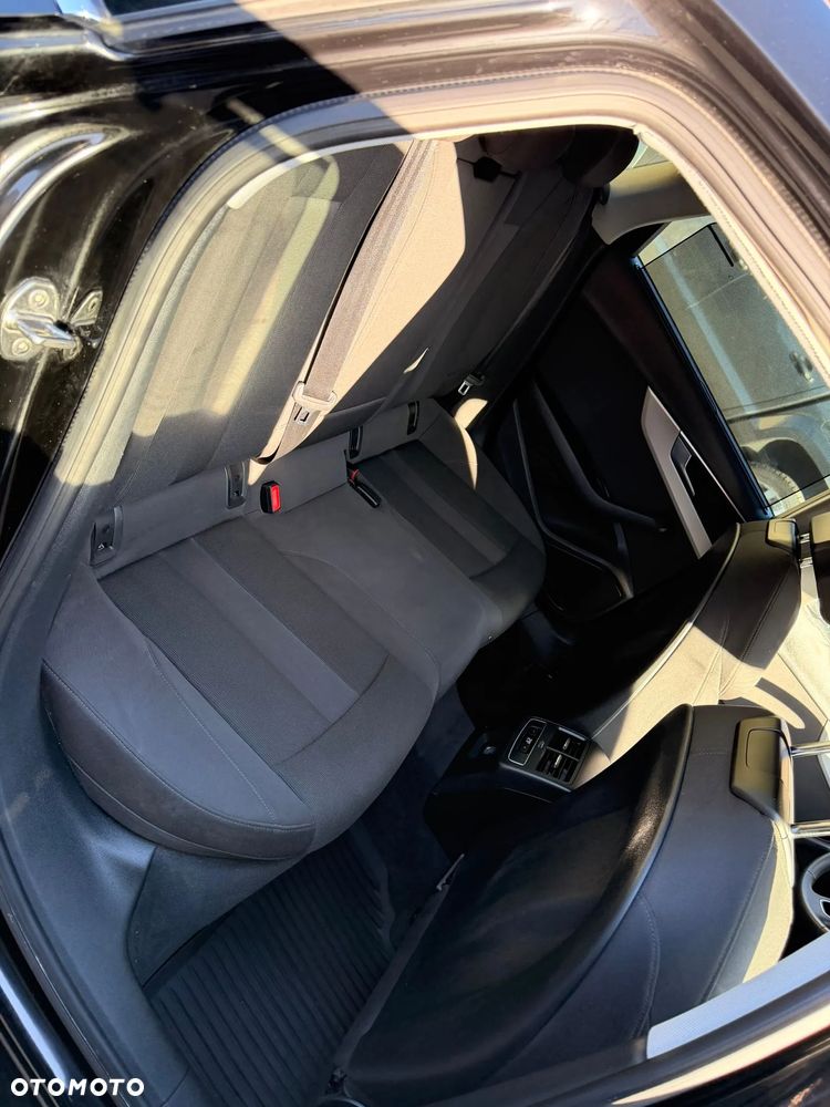 Audi A4 Limousine 40 TFSI quattro S tronic - 25