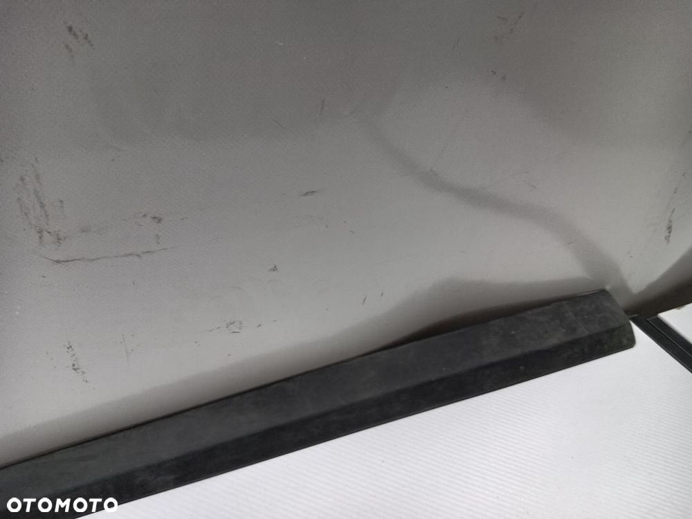 LISTWA DRZWI PRZÓD PRZEDNIA PRAWA MAZDA II DF71V3200 - 4
