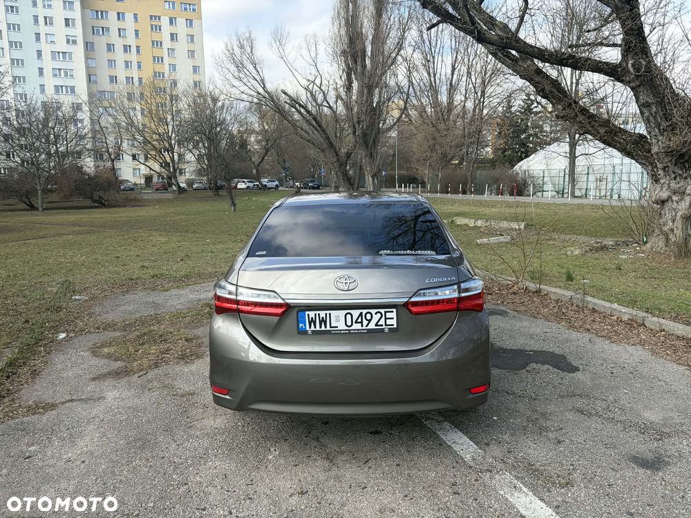 Toyota Corolla 1.6 Comfort - 6