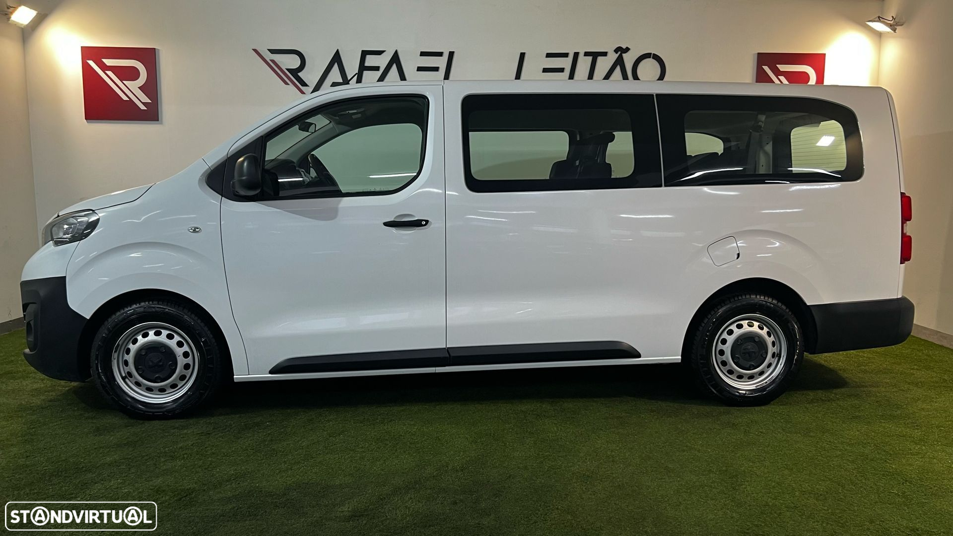Peugeot Traveller 1.5 BlueHDi L2H1 Active Standard - 4