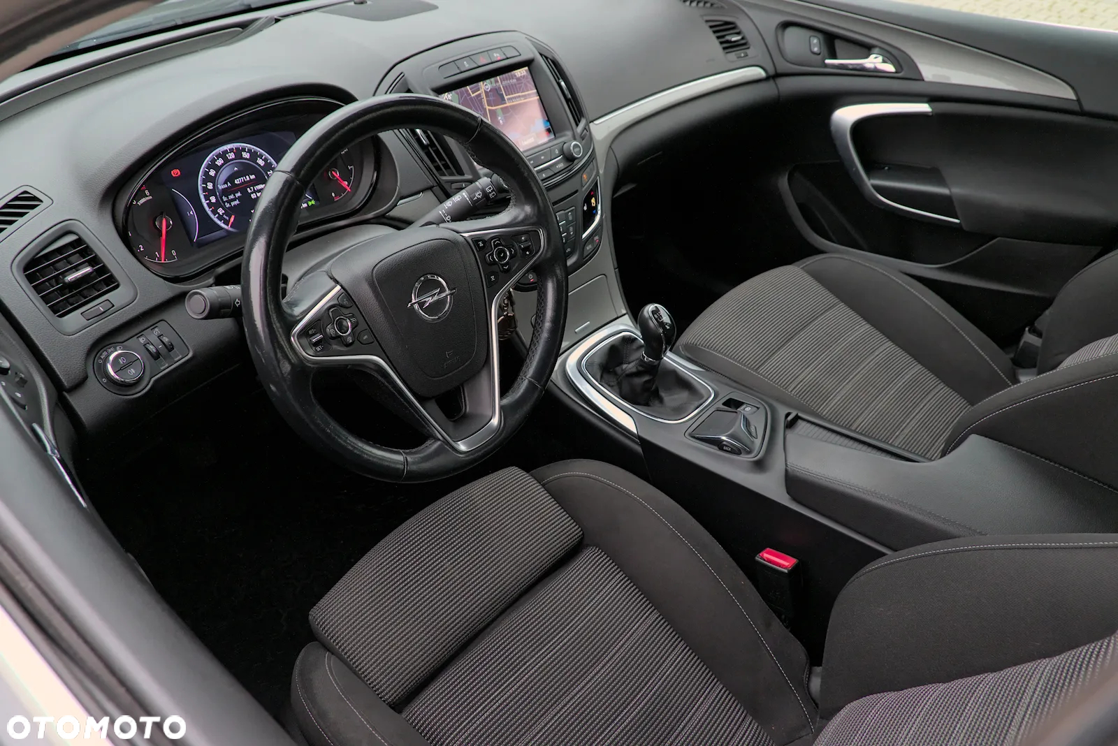 Opel Insignia - 8