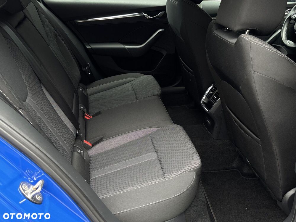 Skoda Octavia 2.0 TDI Style DSG - 9