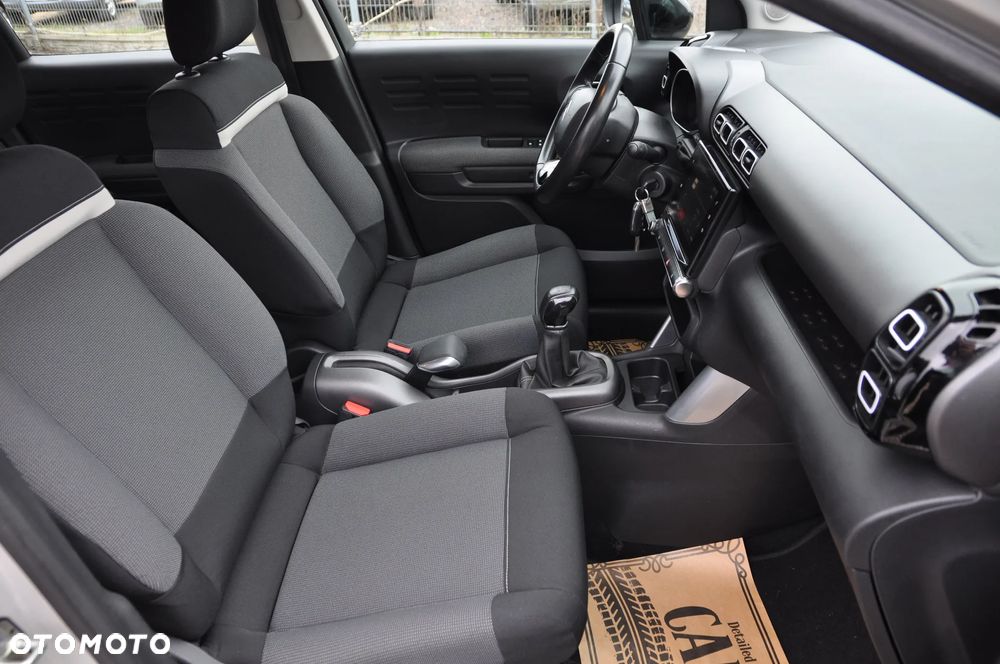 Citroën C3 Aircross PureTech 82 OPF Live - 10