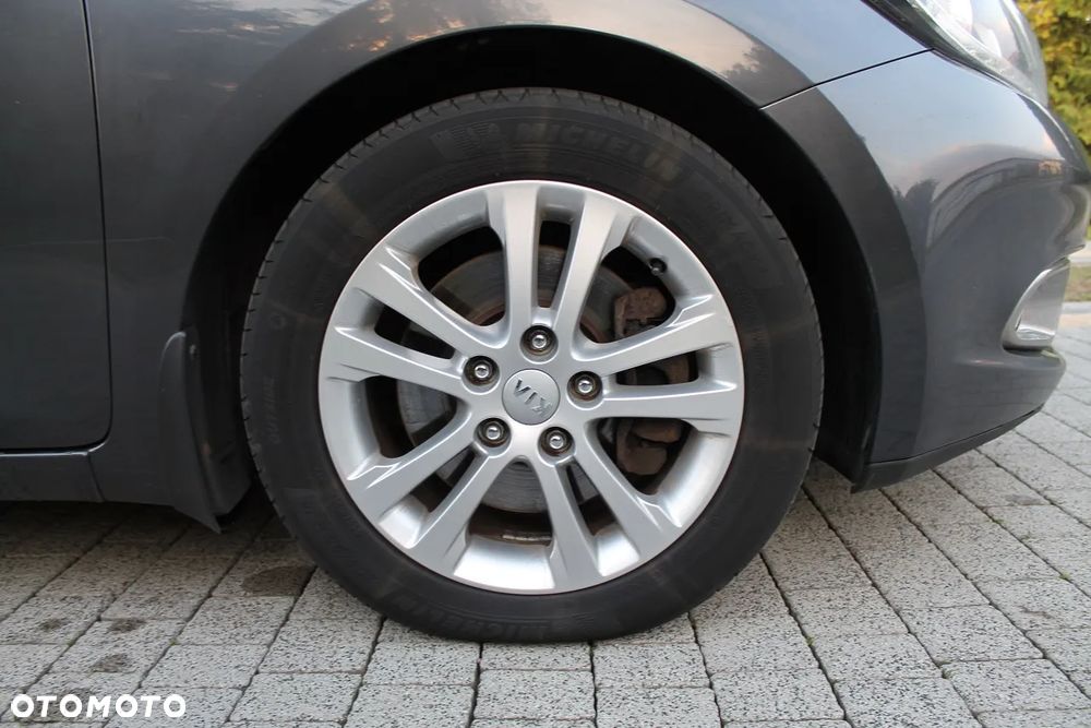 Kia Ceed 1.4 CVVT Attract - 24