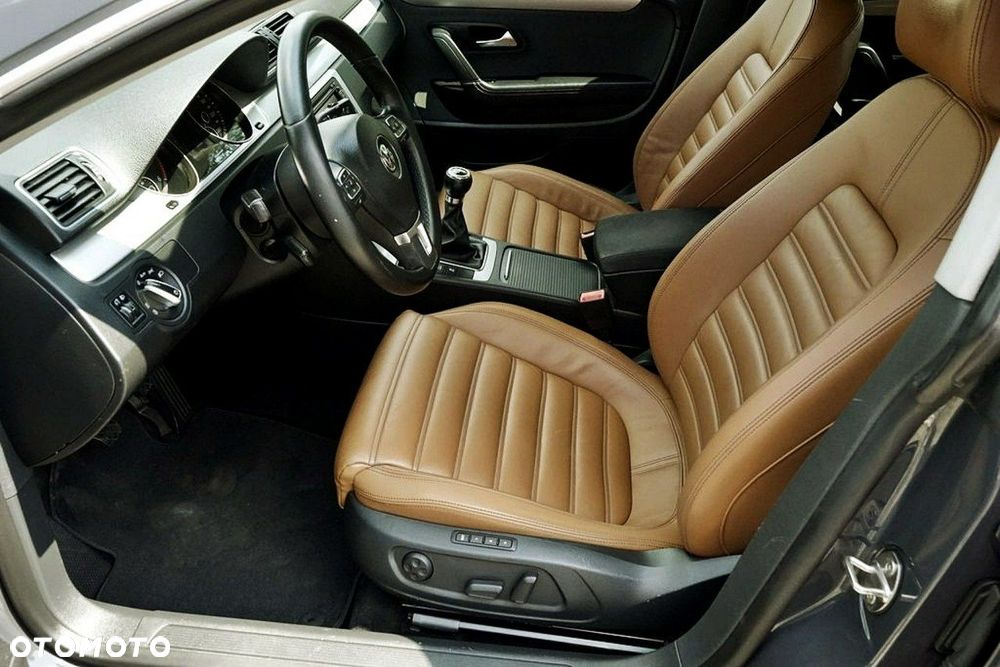 Volkswagen Passat CC - 15