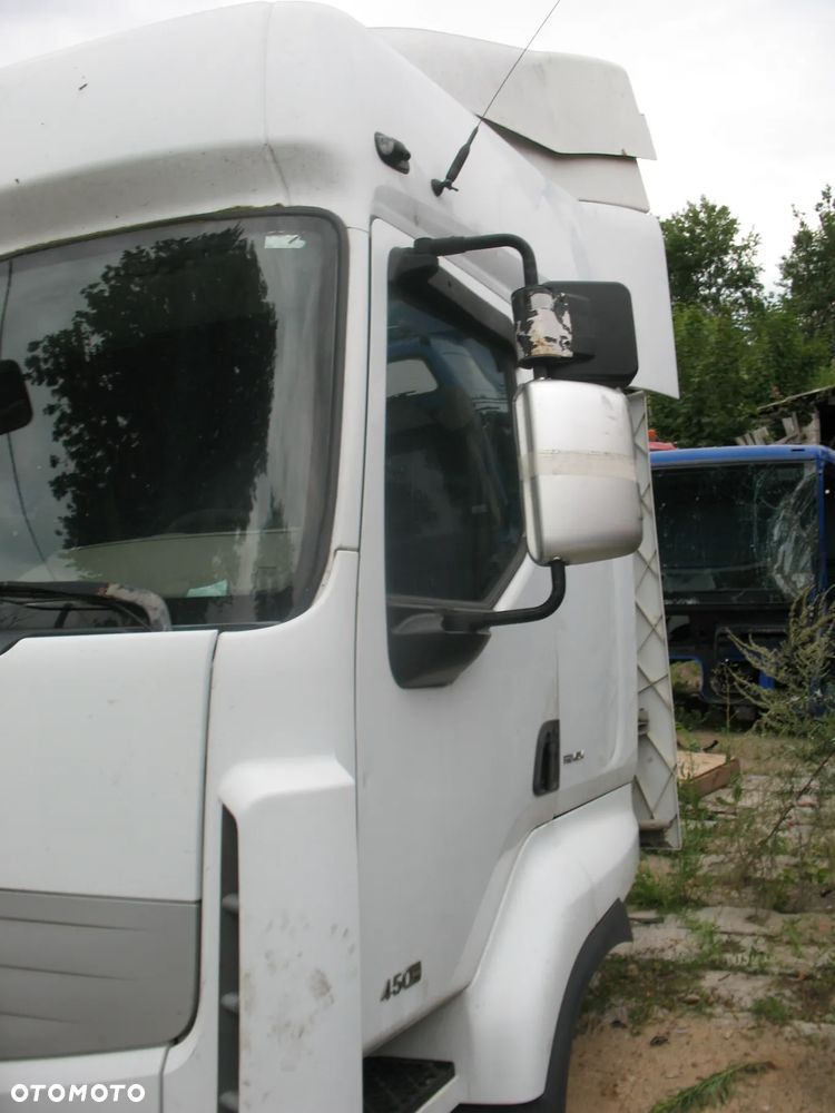 Kabina Renault Premium - 3