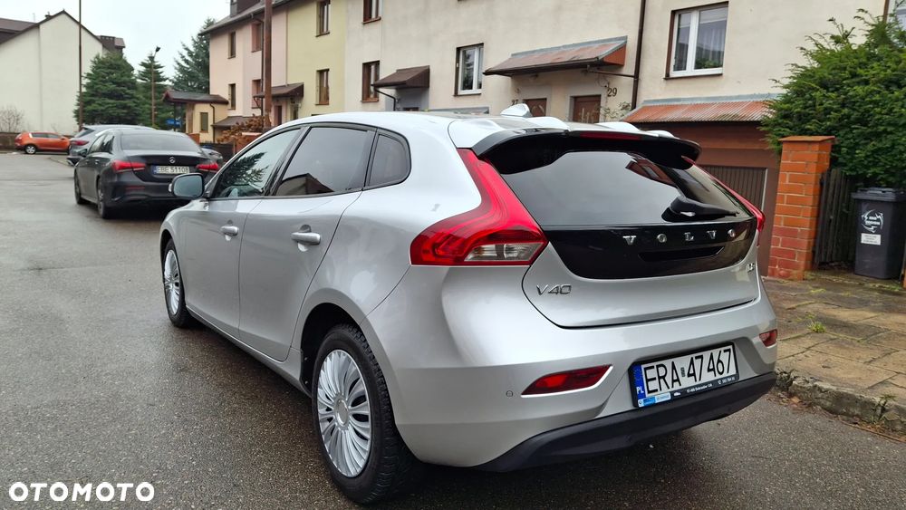 Volvo V40 D2 Kinetic - 31