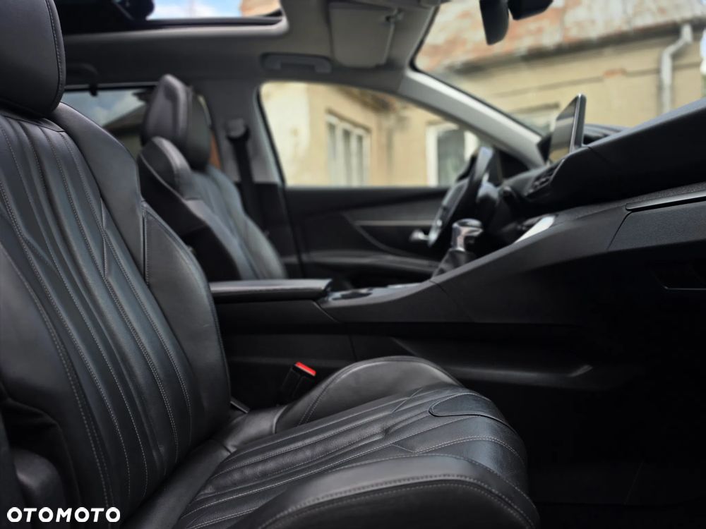 Peugeot 5008 - 24