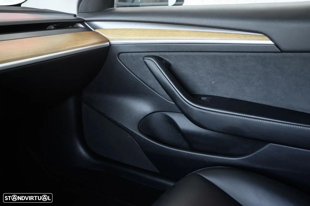Tesla Model 3 Standard Range Plus RWD - 35
