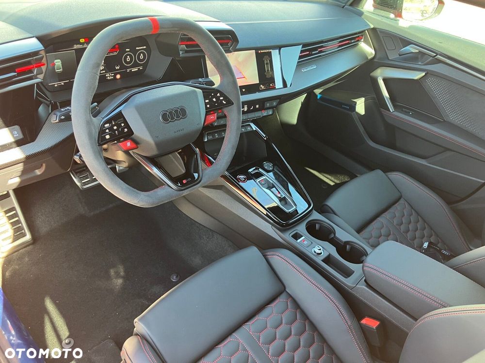 Audi RS3 Limousine - 13