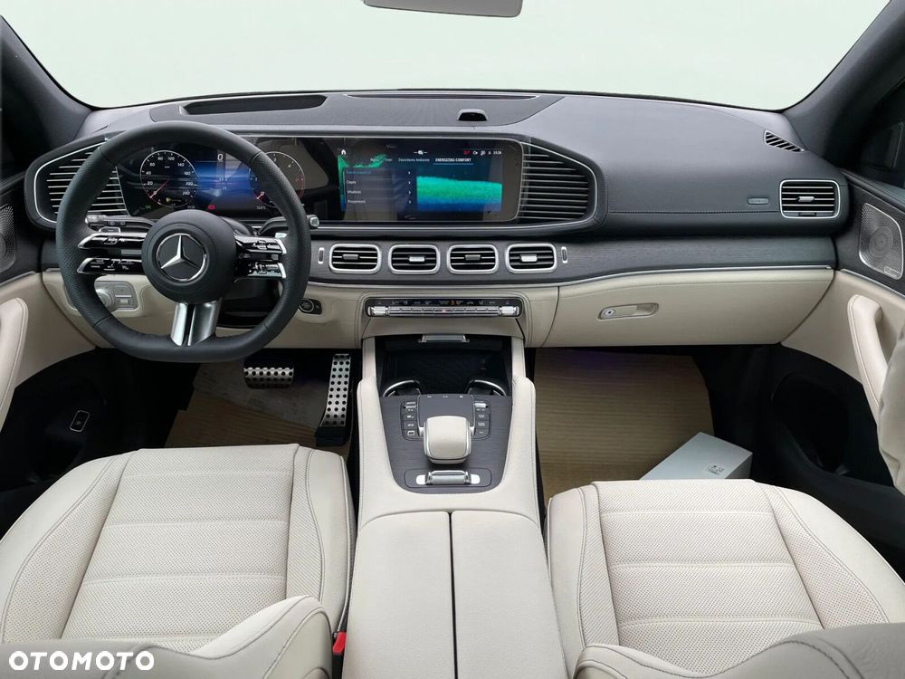 Mercedes-Benz GLS - 26