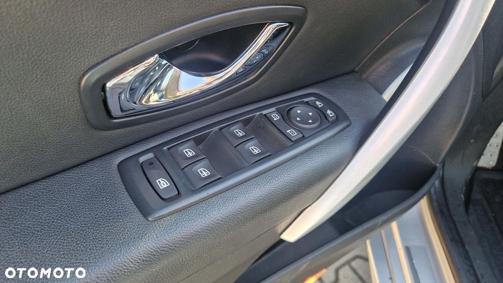 Renault Fluence 2.0 16V Sport Way - 20