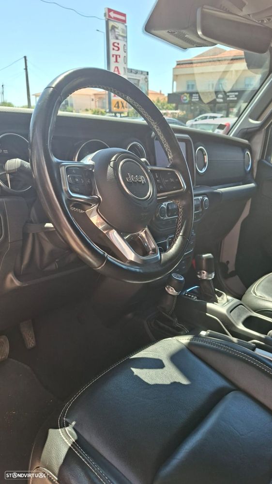 Jeep Wrangler - 19