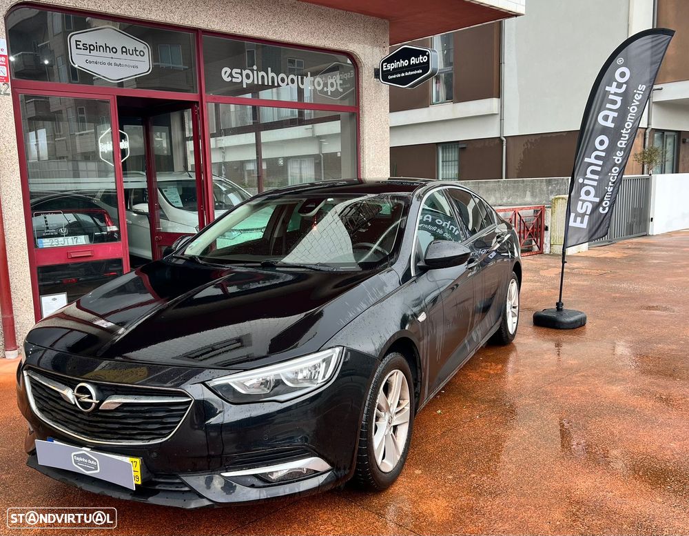Opel Insignia Grand Sport - 1