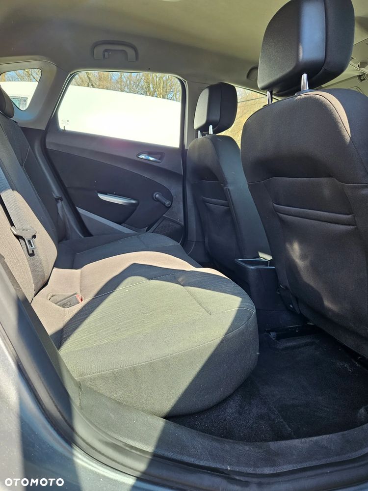 Opel Astra 1.7 CDTI Cosmo - 11