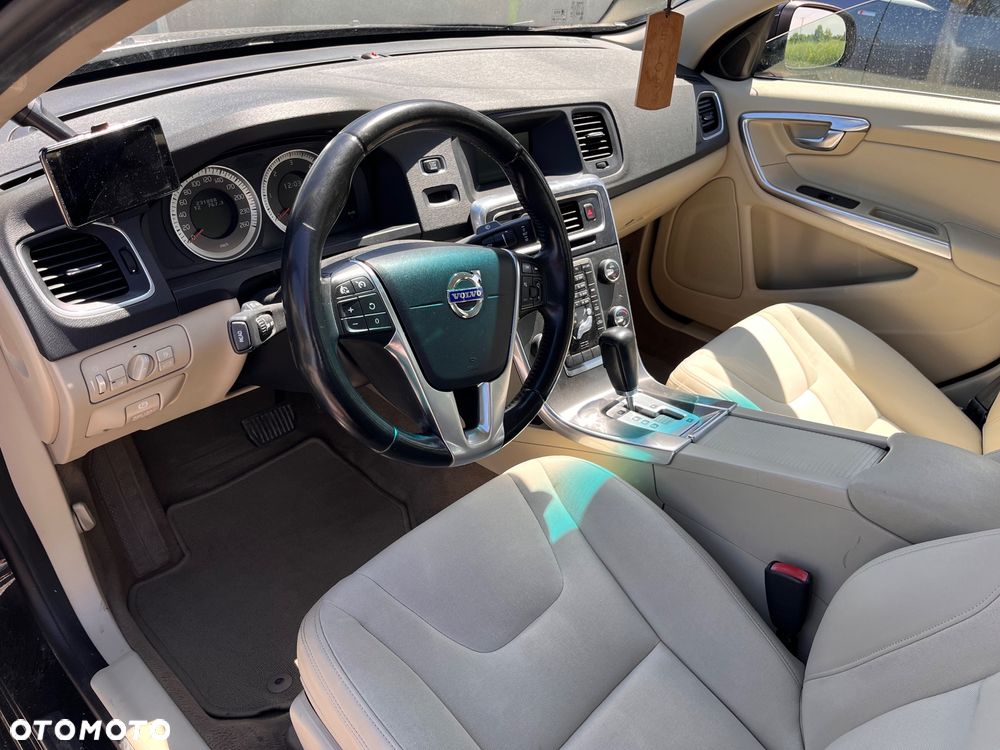 Volvo S60 D3 Geartronic Momentum - 14