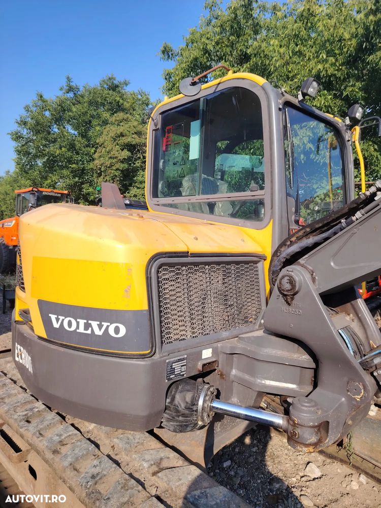 Volvo ECR88 - 24