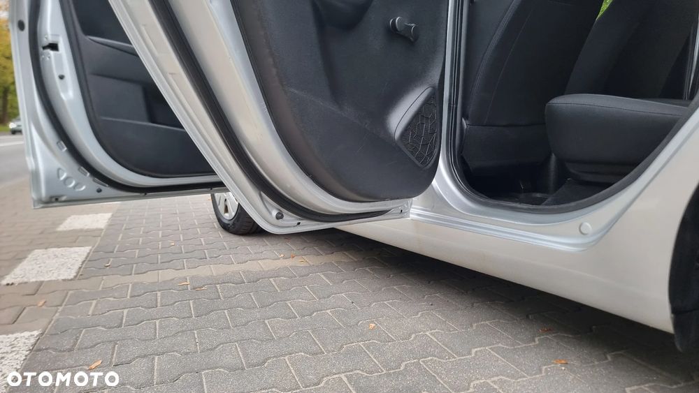 Hyundai ix20 1.4 blue Comfort - 34