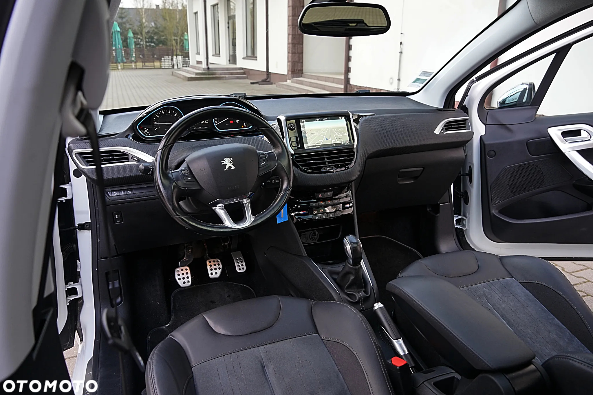 Peugeot 208 - 27
