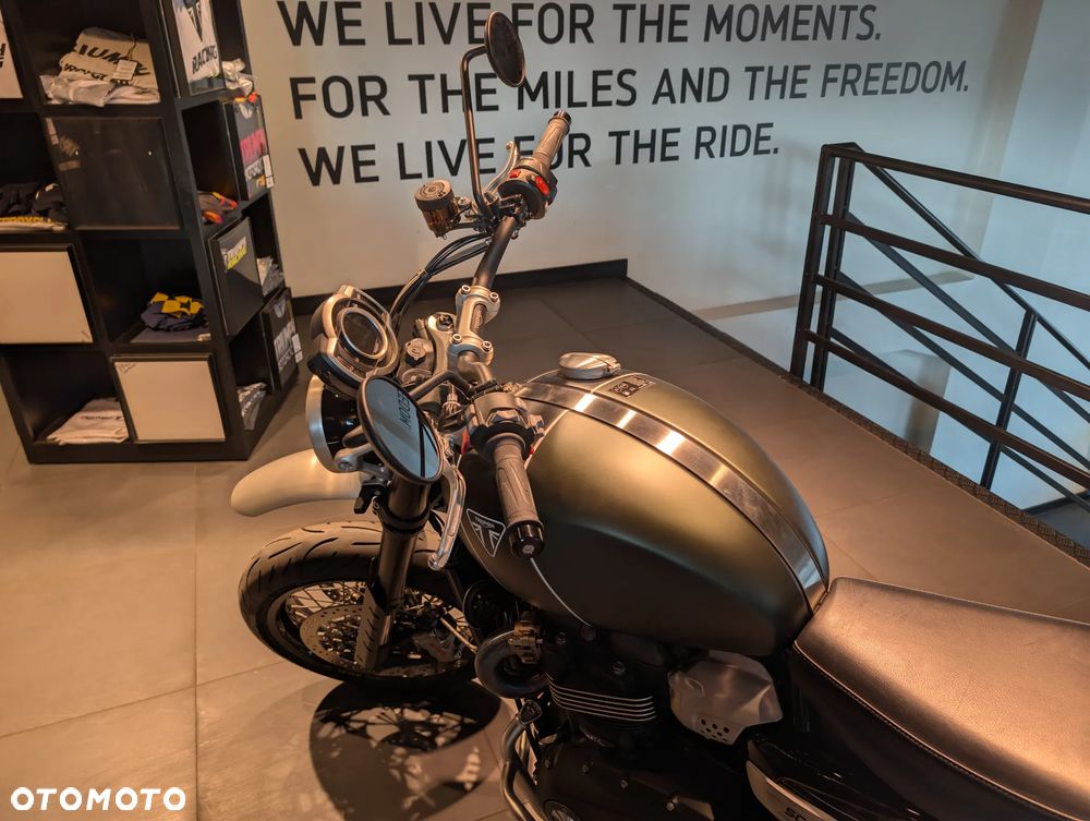 Triumph Scrambler - 10