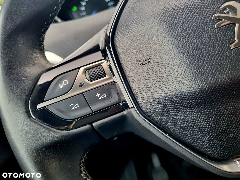 Peugeot 3008 1.6 BlueHDi Allure S&S - 16