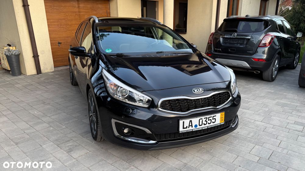 Kia Ceed 1.6 CRDi 136 ISG Platinum Edition - 11