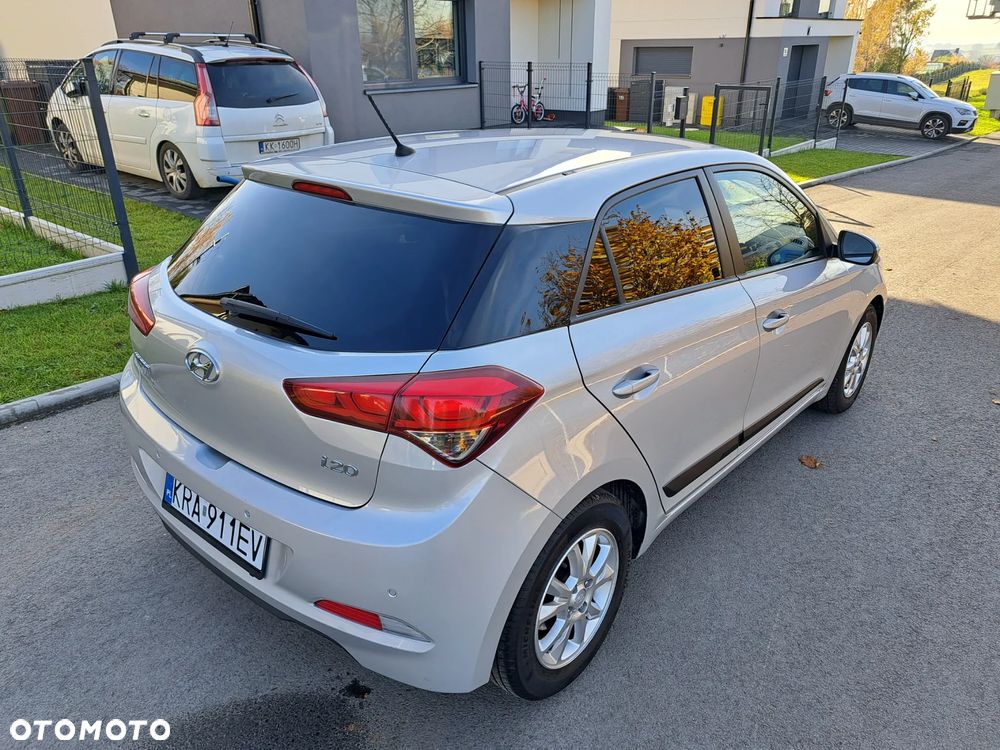 Hyundai i20 YES Plus - 15