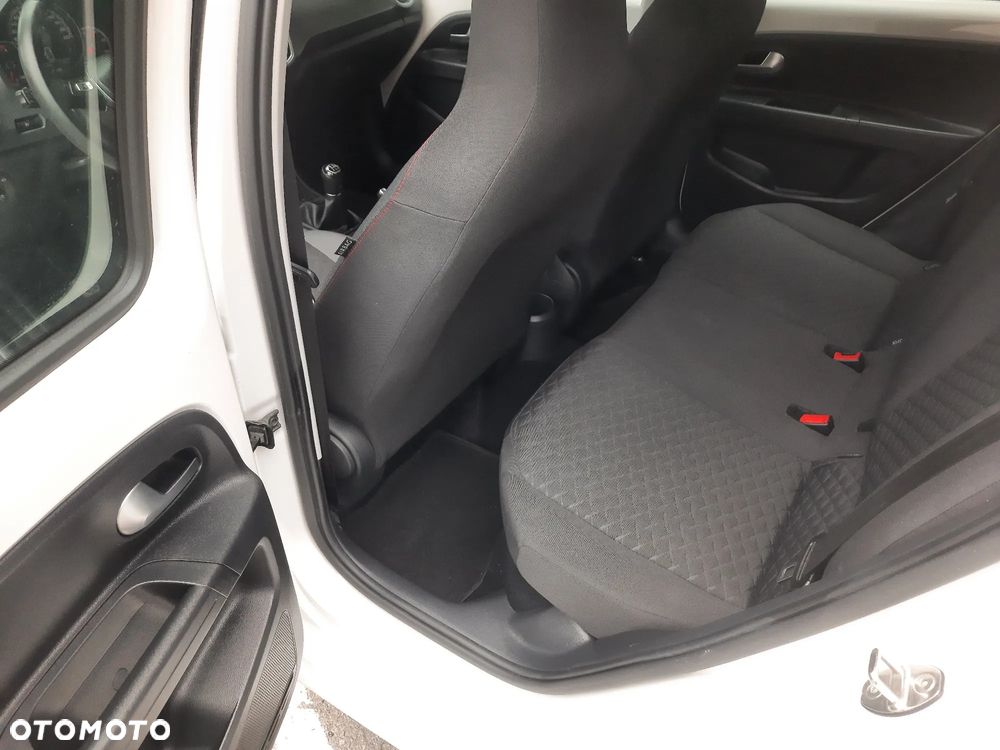 Volkswagen up! (BlueMotion Technology) move - 16