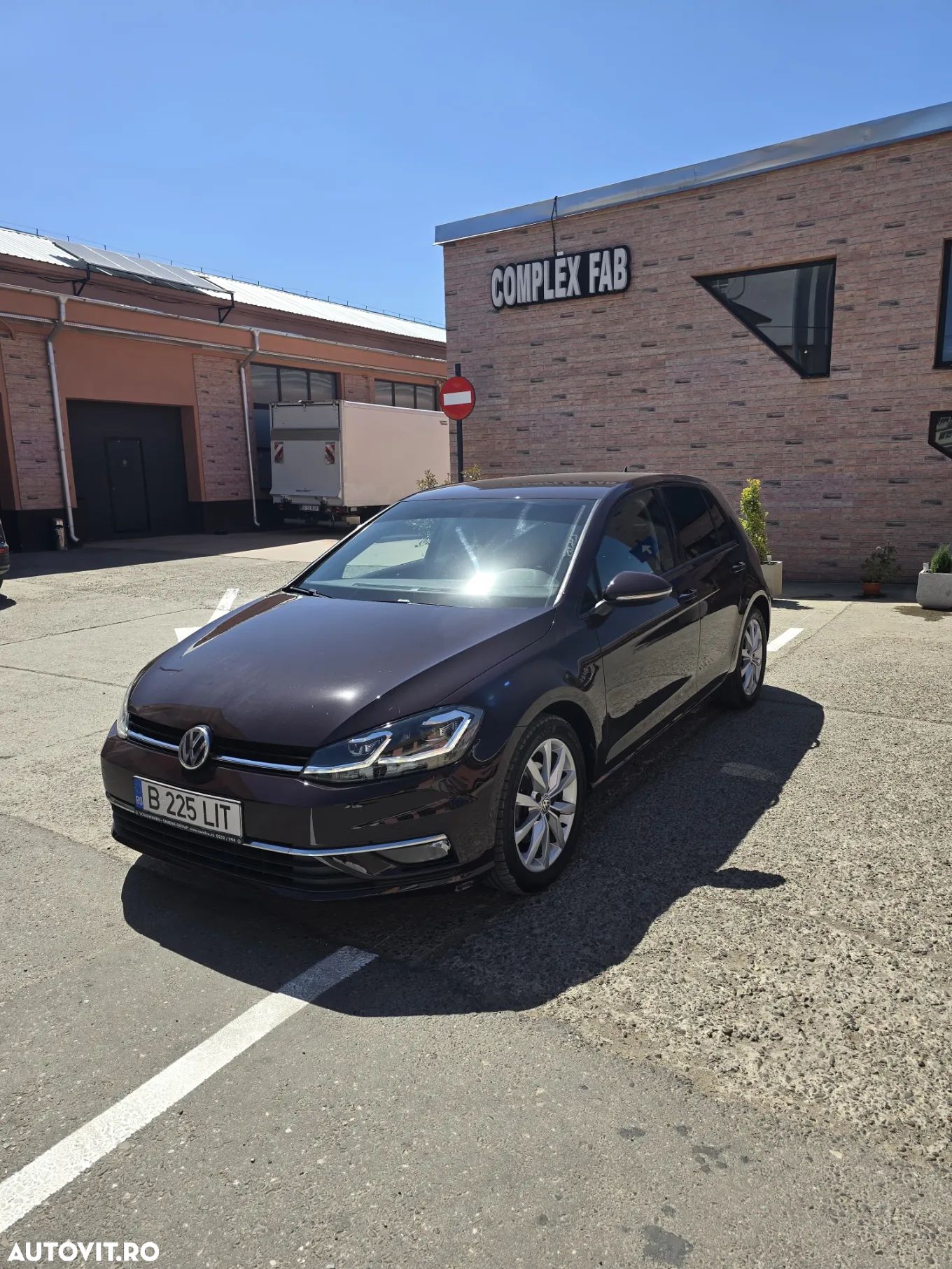 Volkswagen Golf 1.6 TDI DSG Highline - 1