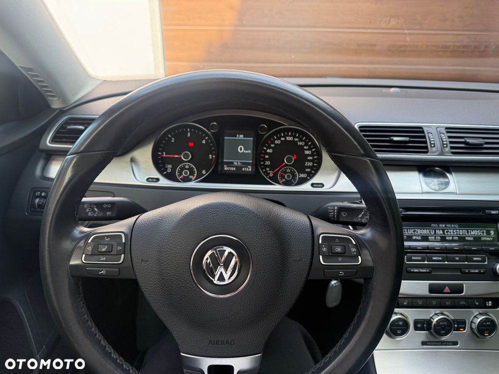 Volkswagen Passat 2.0 TDI Highline - 10