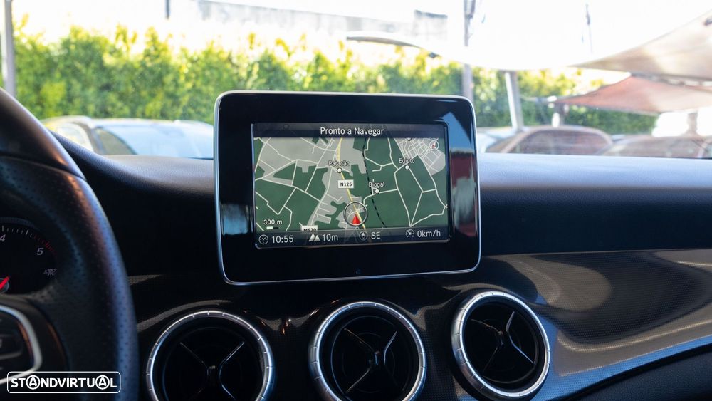 Mercedes-Benz CLA 180 d Shooting Brake Urban - 8