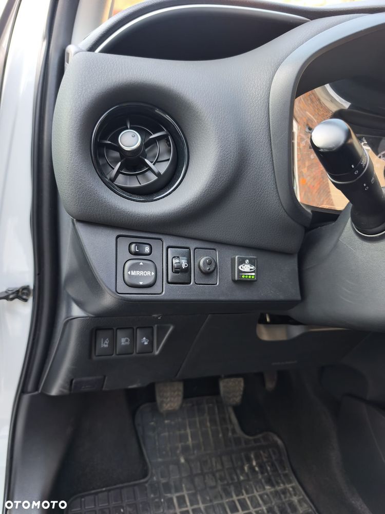 Toyota Yaris 1.5 Premium - 17