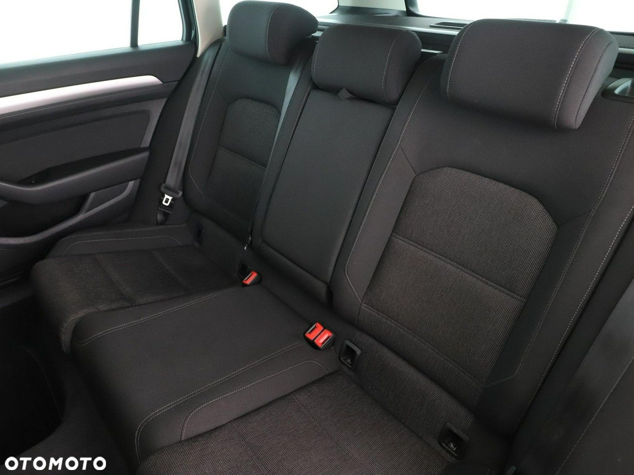 Volkswagen Passat Variant 1.4 TSI ACT (BlueMotion Technology) Comfortline - 17