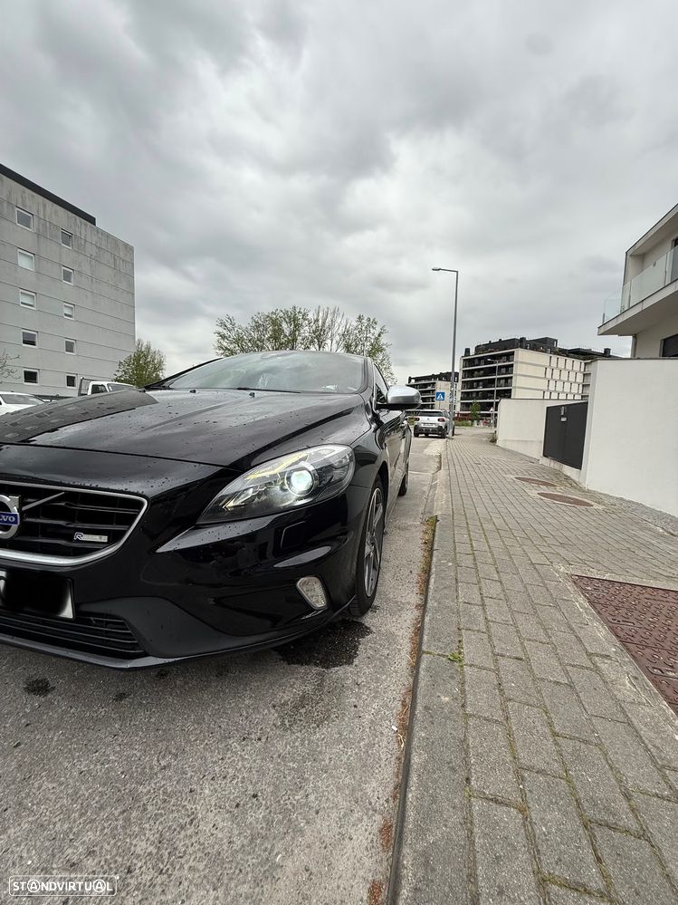 Volvo V40 D2 R Design - 6
