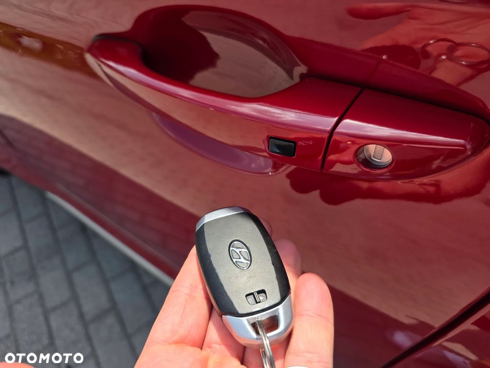 Hyundai Kona 1.6 GDI Hybrid Premium DCT - 17
