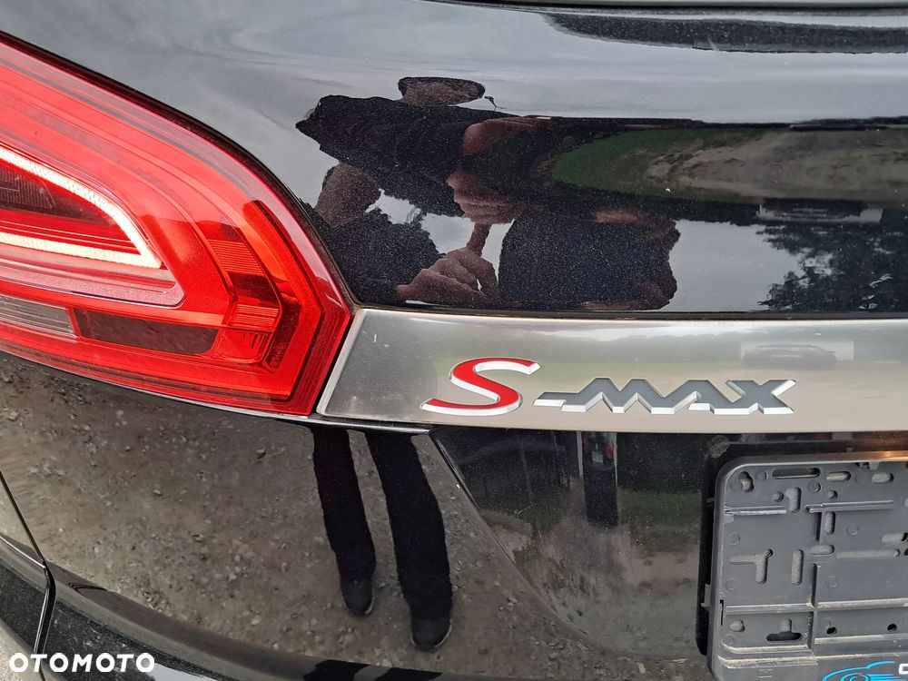 Ford S-Max - 17