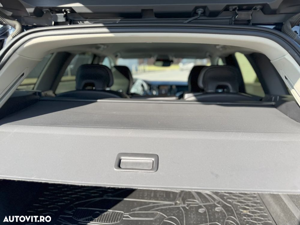 Volvo XC 60 D4 Momentum Pro - 13