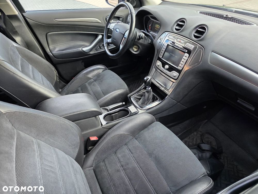 Ford Mondeo 2.5 Titanium - 16