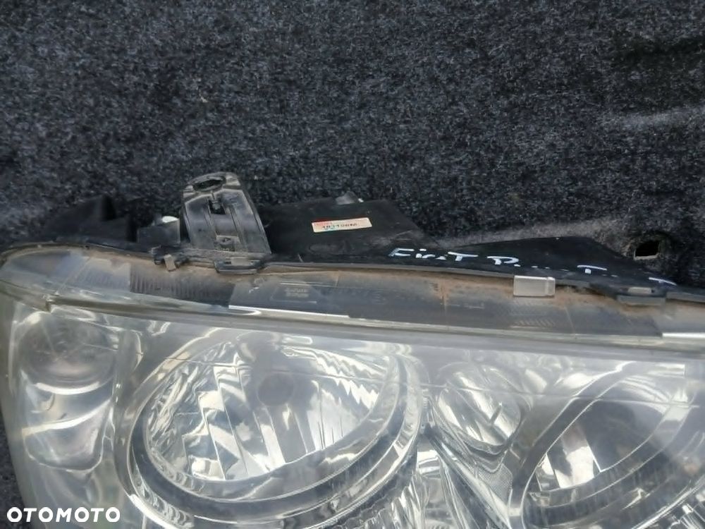 Fiat Punto II Lift Lampa przednia prawa - 2