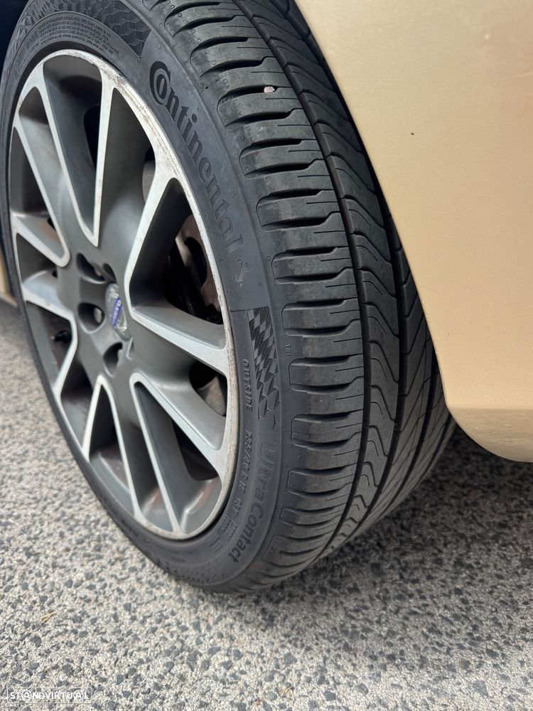 Volvo V60 2.0 D3 Momentum - 26