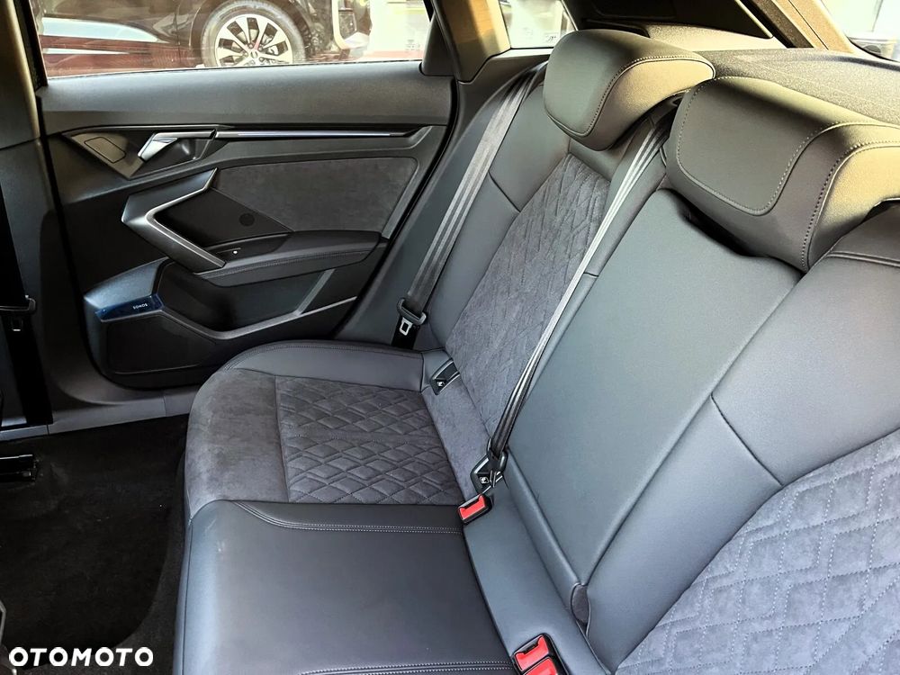 Audi RS3 Sportback - 11