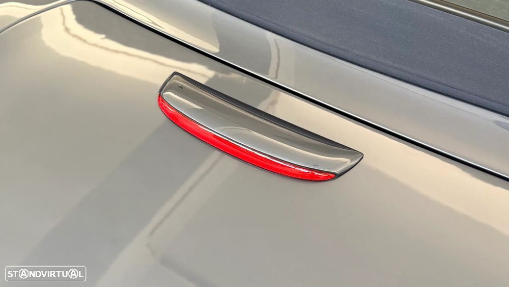 Aston Martin DB7 Vantage Volante - 17