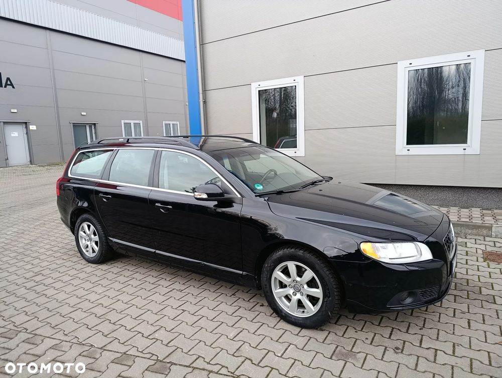 Volvo V70 2.5T Momentum - 23