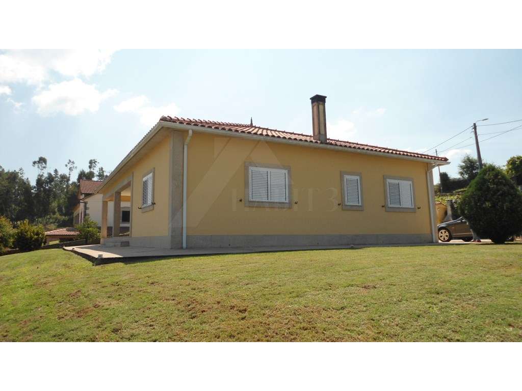Moradia T3 em Paredes de Coura - Grande imagem: 2/12