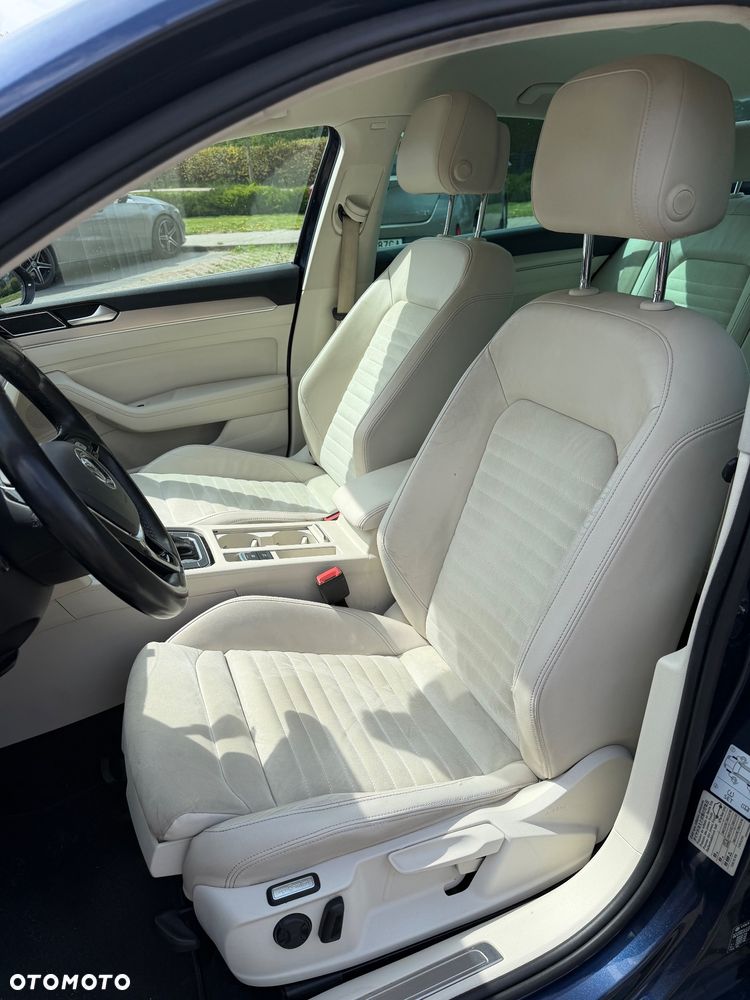 Volkswagen Passat 2.0 TDI (BlueMotion Technology) DSG Highline - 14