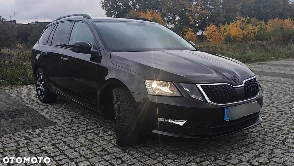 Skoda Octavia Combi 2.0 TDI DSG Edition - 1