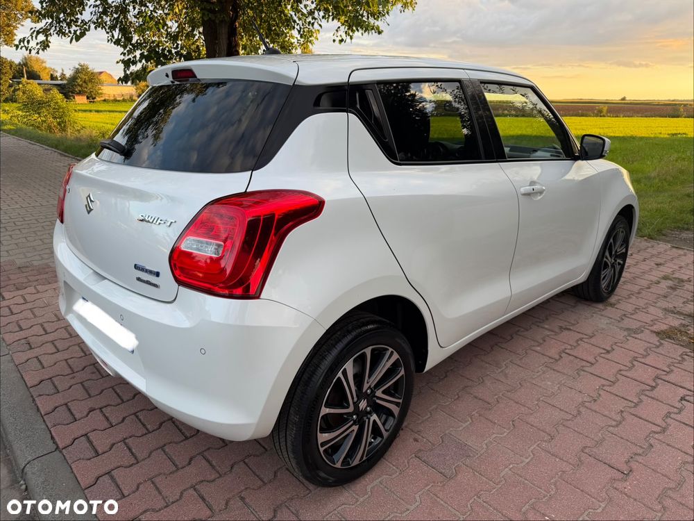 Suzuki Swift 1.2 Dualjet Hybrid Allgrip Comfort - 4