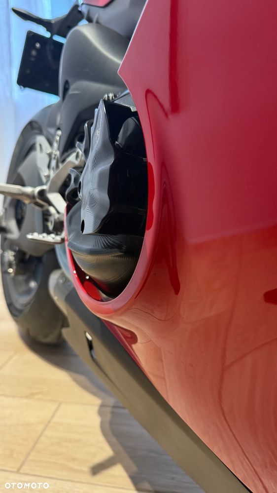 Ducati Panigale V4S - 7